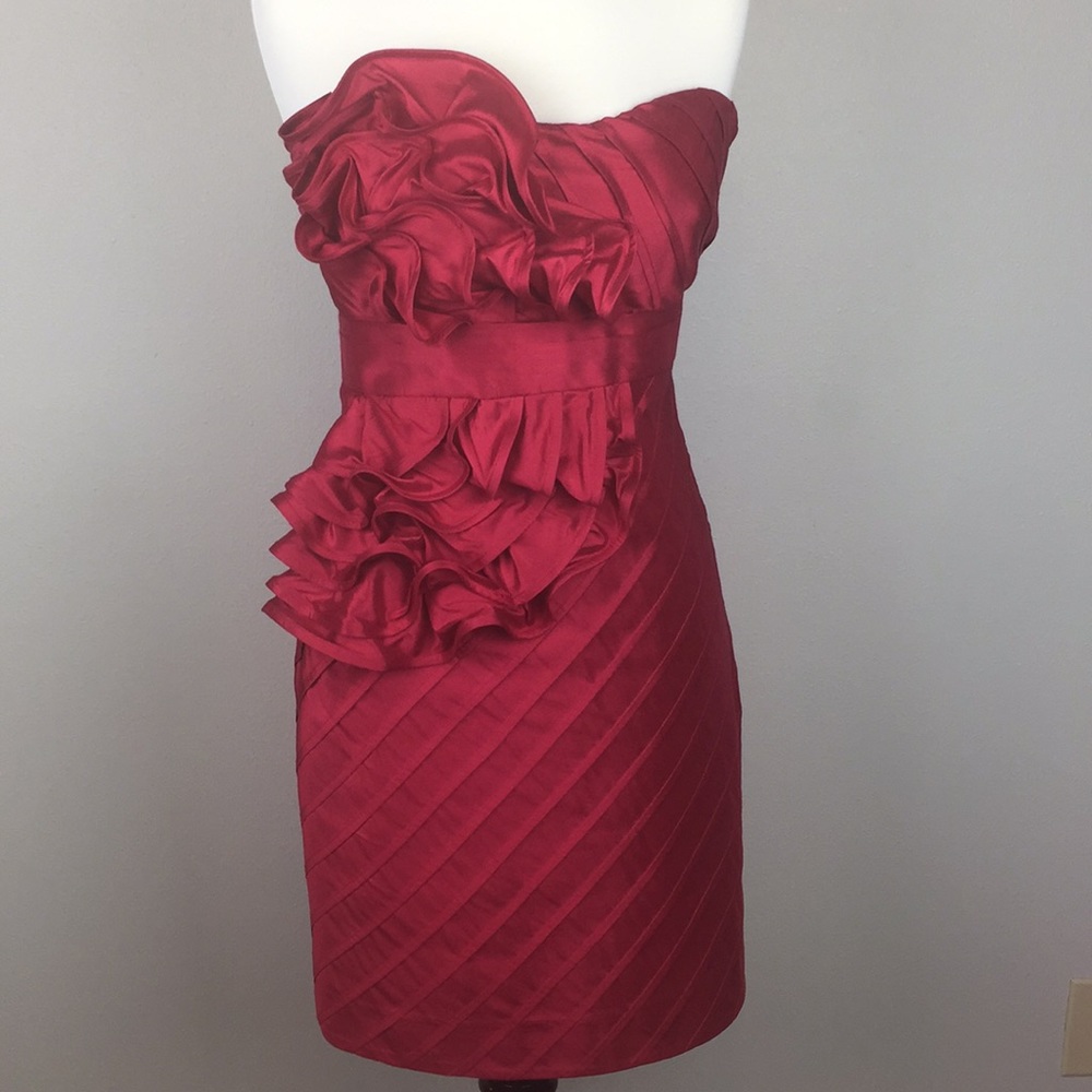🔥 Neiman’s Phoebe Couture Red Cocktail Dress